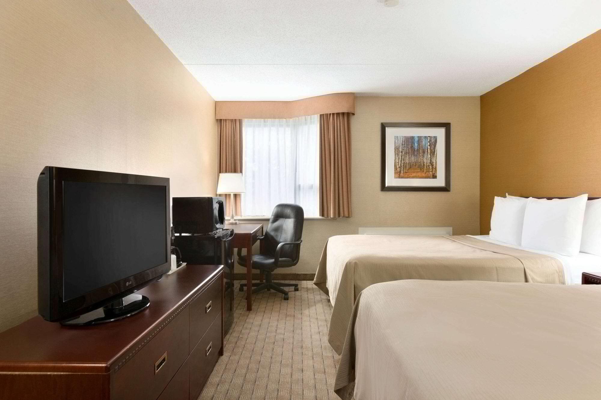 Travelodge By Wyndham Toronto East Buitenkant foto