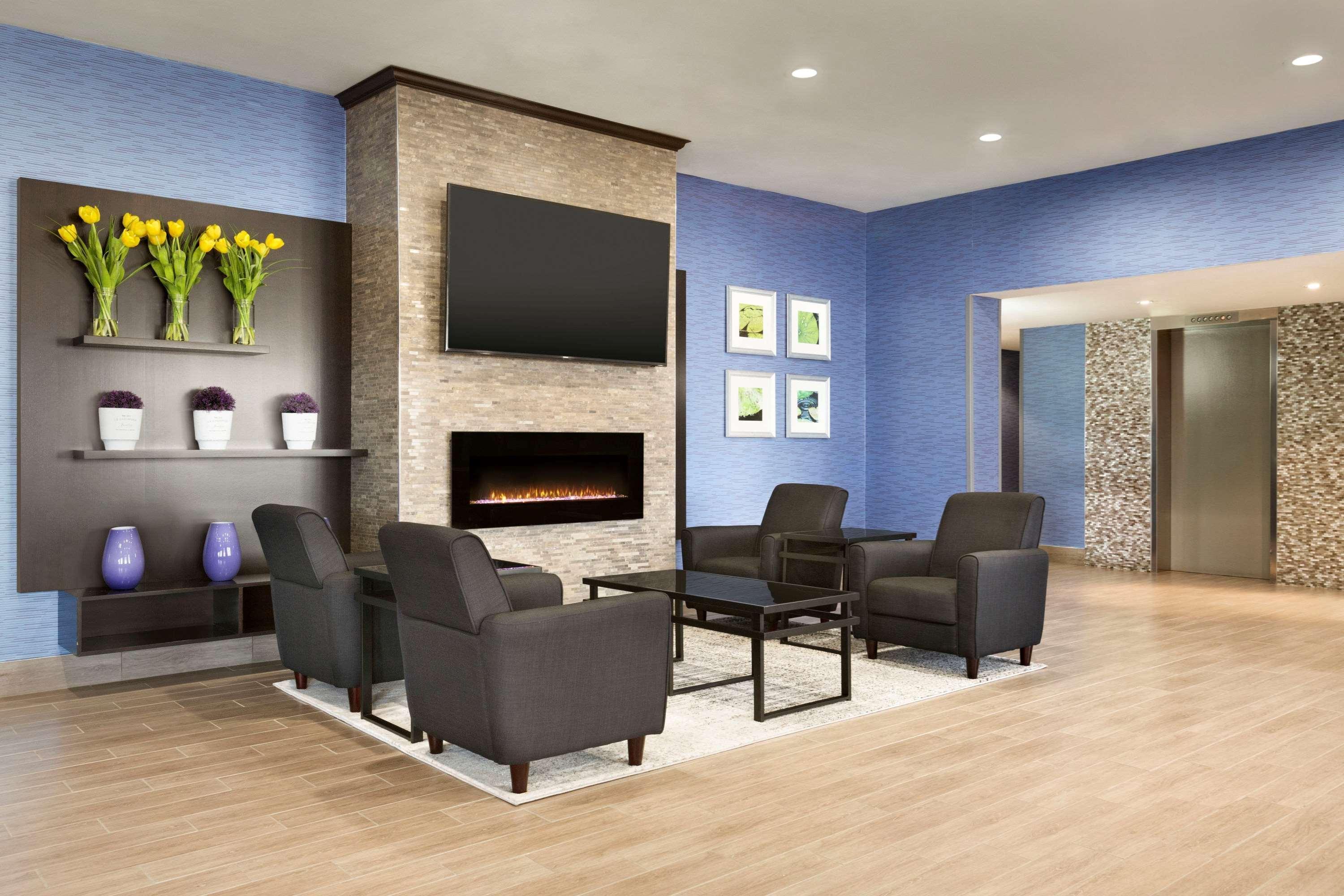 Travelodge By Wyndham Toronto East Buitenkant foto