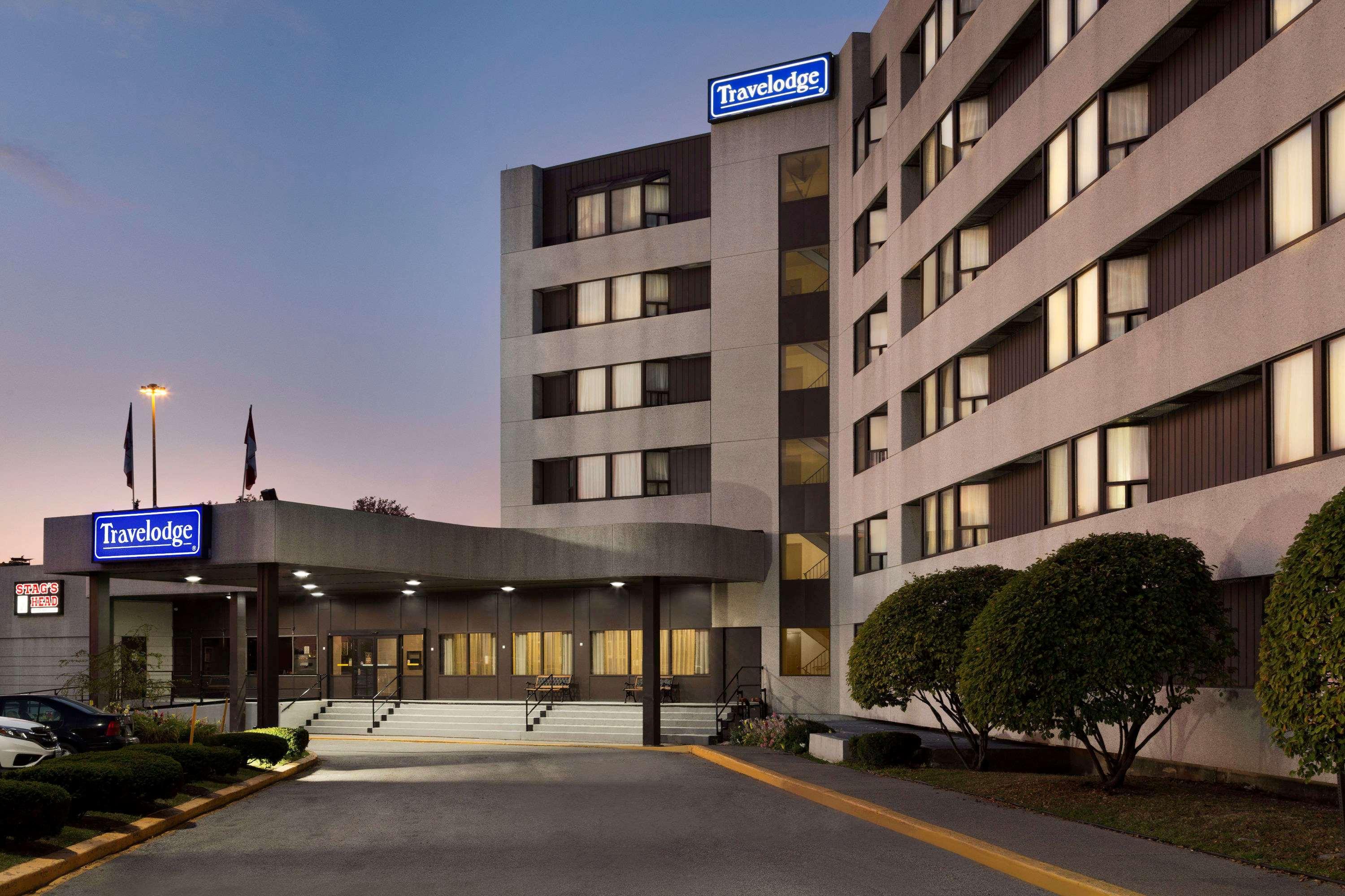 Travelodge By Wyndham Toronto East Buitenkant foto