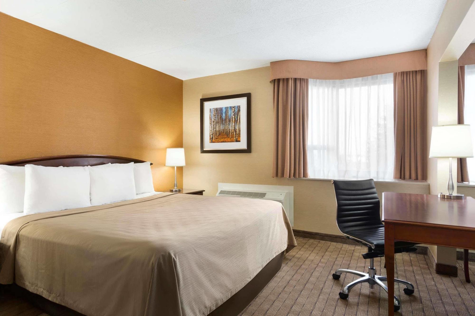 Travelodge By Wyndham Toronto East Buitenkant foto